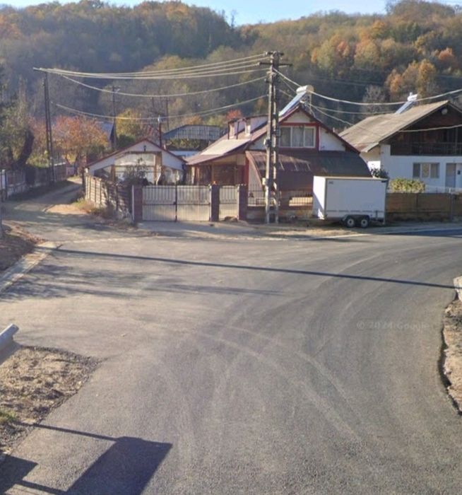 Închiriez Casă/Spațiu comercial  integral sau anumite spatii