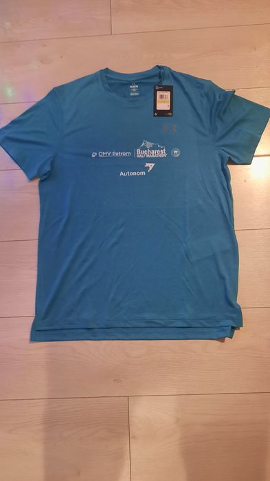 Vand tricou barbati running Under Armour,marimea M(nou cu eticheta)