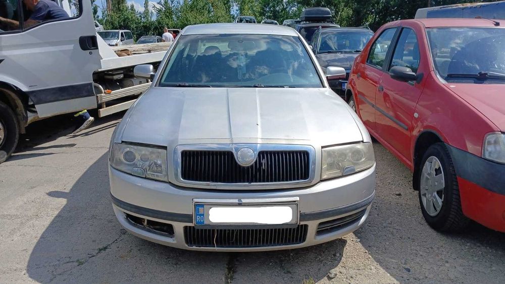 Dezmembrez Skoda Superb 1.8 Benzina din 2003 - AWT
