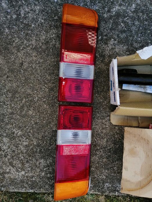 Продавам части от Форд Сиера.