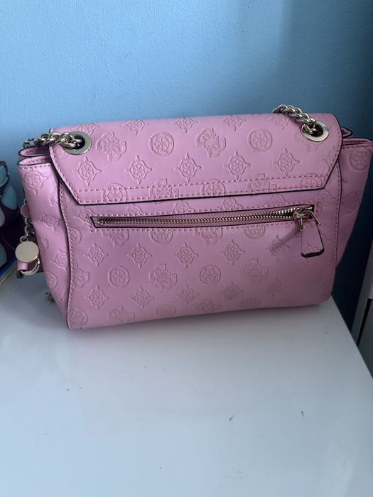 Дамска чанта Guess