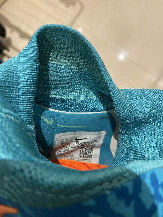 Футболни обувки без забележки