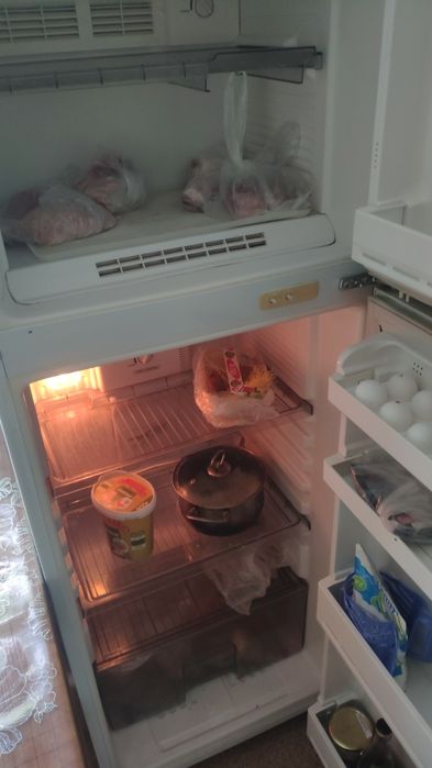 Очень срочно холодильник SAMSUNG NO FROST