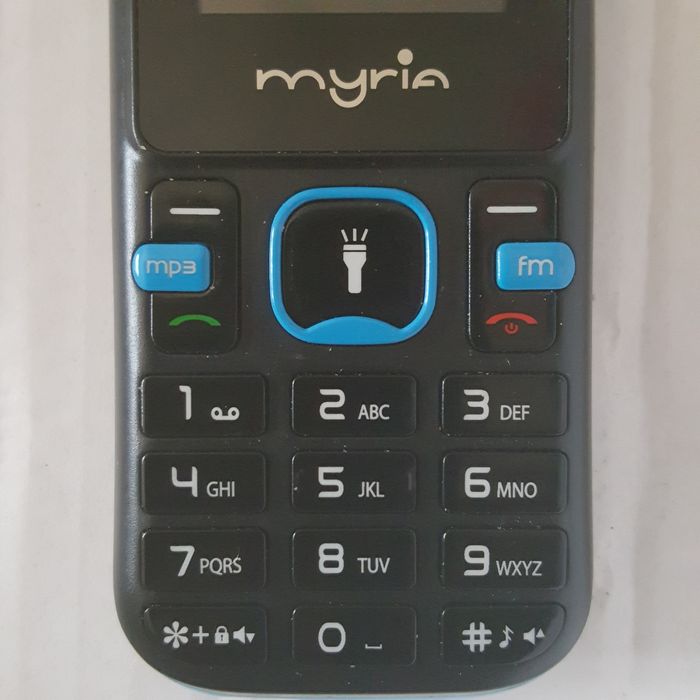 Telefon mobil, cu butoane. Clasa 2G. DUAL-SIM. Înregistrează Radio FM!