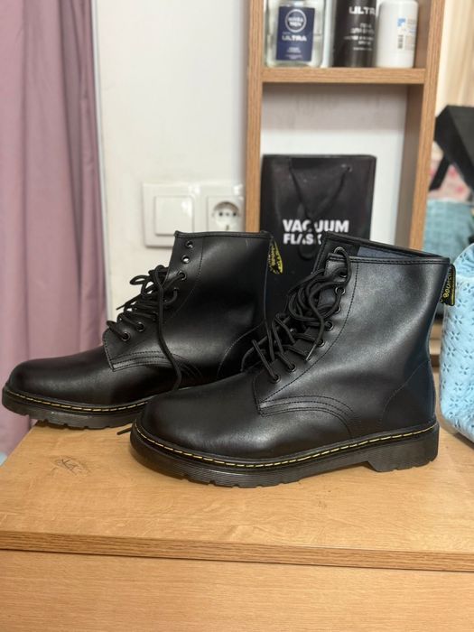 Демисезонная обувь «Мартинсы»