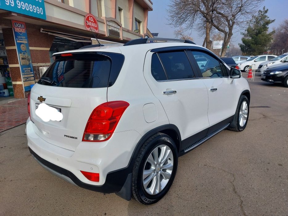 Продаю срочно трекер примьер. В отличном состоянии. Без вложения.