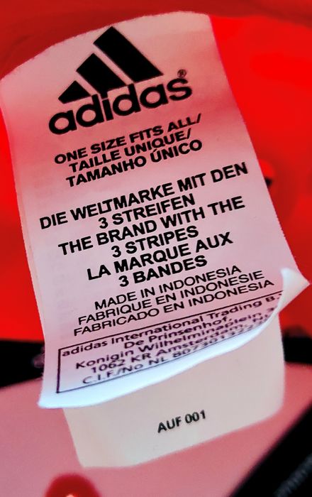 Șapcă Adidas Thosiba.