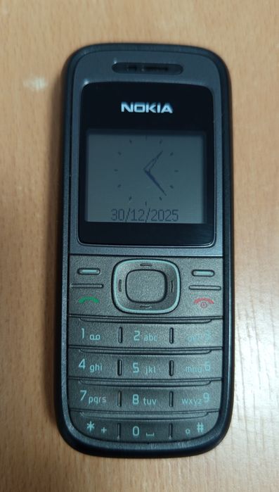 Vând Telefon NOKIA 1208 Liber de Rețea,cu Încărcător original
