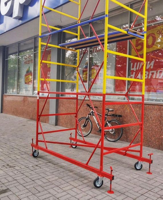 Леса, вышка передвижная