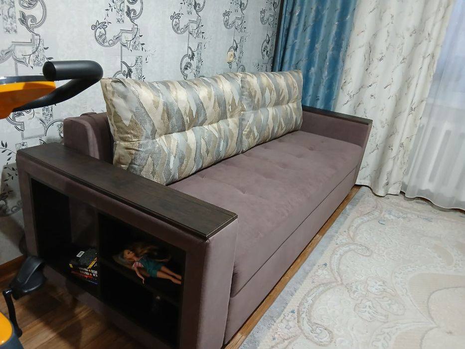 Продам диван в отличном состоянии.