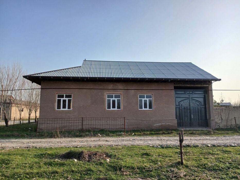 Uy sotiladi Sharof Rashidov tumani maydoni 9.5