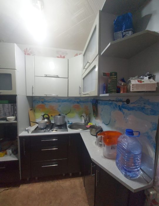 Продам двухкомнатную.   Авторынок.