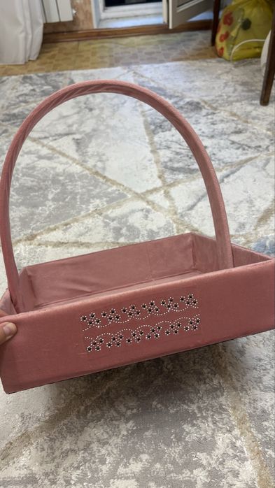 Продам корзину для дәм 1 шт