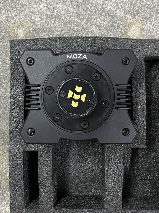 Moza R9 V2 DD base