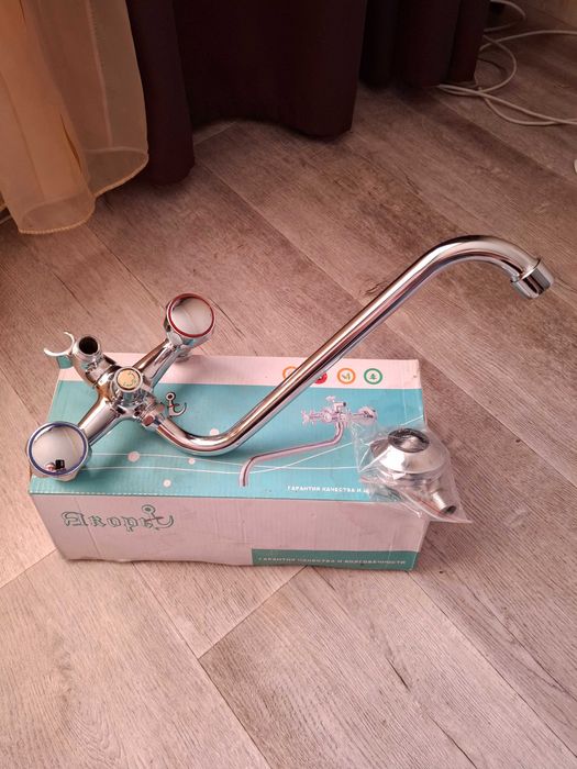 Смеситель для ванной