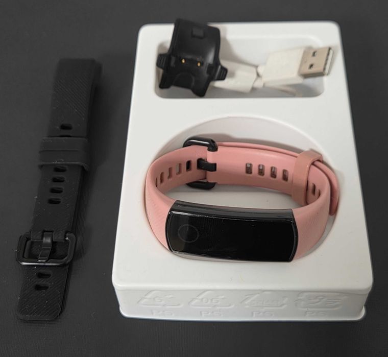 Продавам Honor Band 5, Coral pink в отлично състояние