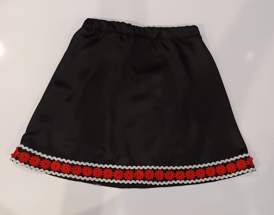 Детска пола за народни танци