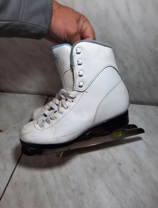 Patine gheata patinaj artistic DBX 154 marime eu 35-36 ( 23,5 cm)..
