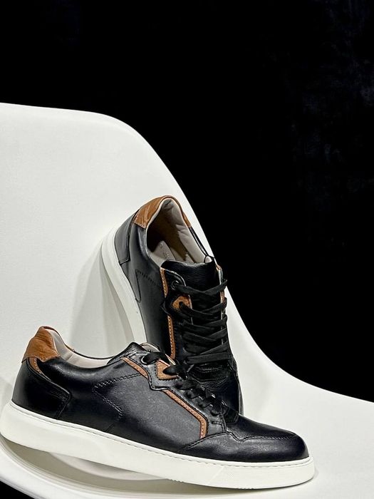 Esdorf erkaklar poyafzali