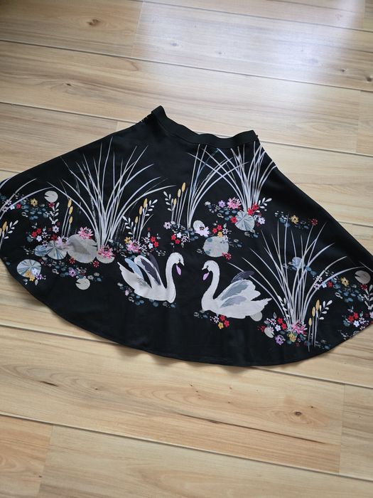 Елегантна пола на лебеди S/M