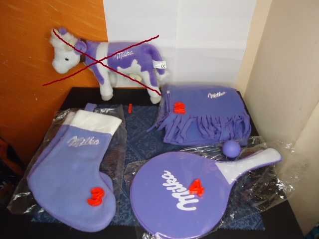 Милка Milka,коледни играчки,чаши,магнити,плюшени играчки,шал, несесер