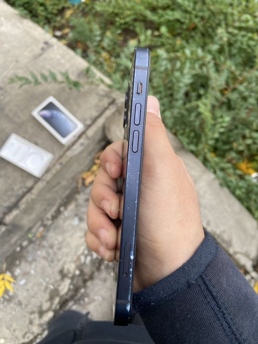 Iphone 12 с айкалудом и паролем