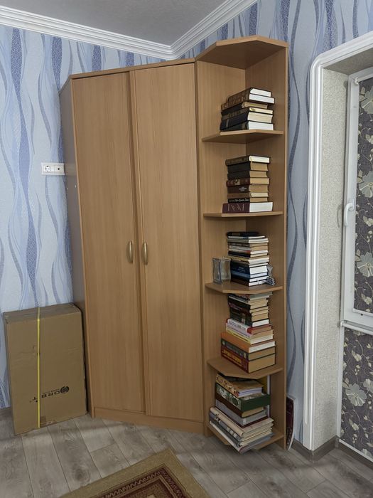 Продам угловой шкаф