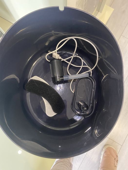 Автоматичен диспенсър за вода за коте или куче