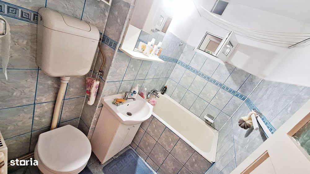 Piata Astra, apartament 2 camere la etajul 1, liber, 87000 euro