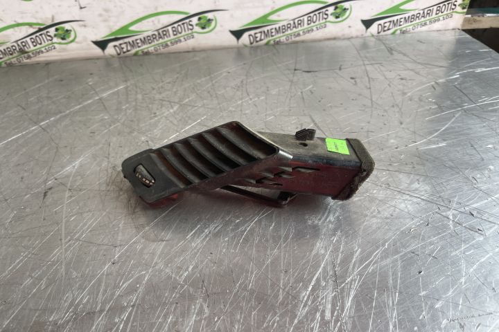 Grila ventilatie bord dreapta A9068300354 / A 906 830 03 54 Mercedes-