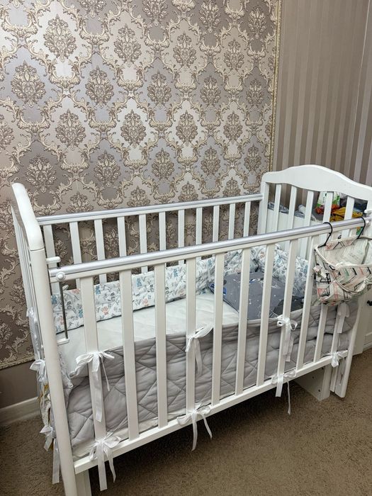 Кроватка детская с матрасом