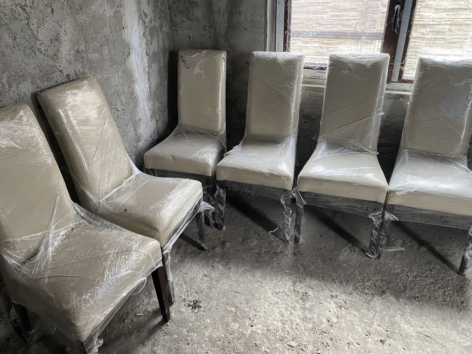 Scaune din piele ecologica , stare buna