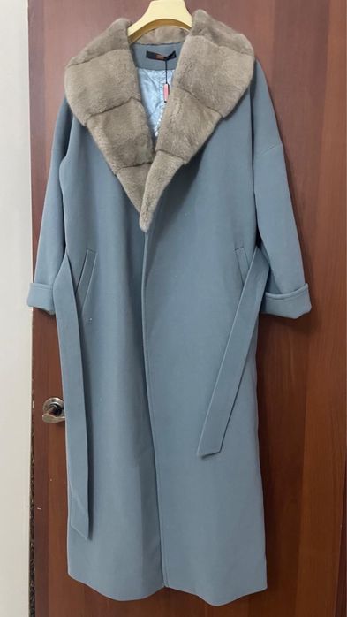 Пальто (новый) сатылады