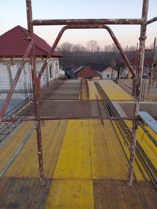 Sc inchiriaza  panouri doka și sisteme pt cofrare,popi metalici.schela metalica