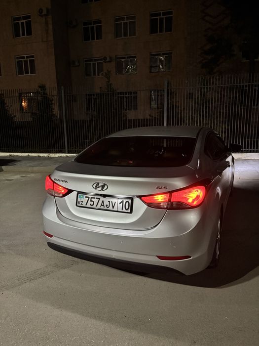 Продам авто Elantra 2014