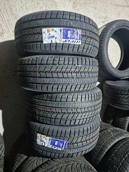 Vând cauciucuri 245/45/18 M+S set complet//Noi nouțe// dot 28/2026 //Hifly//