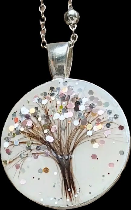 Специален медальон .