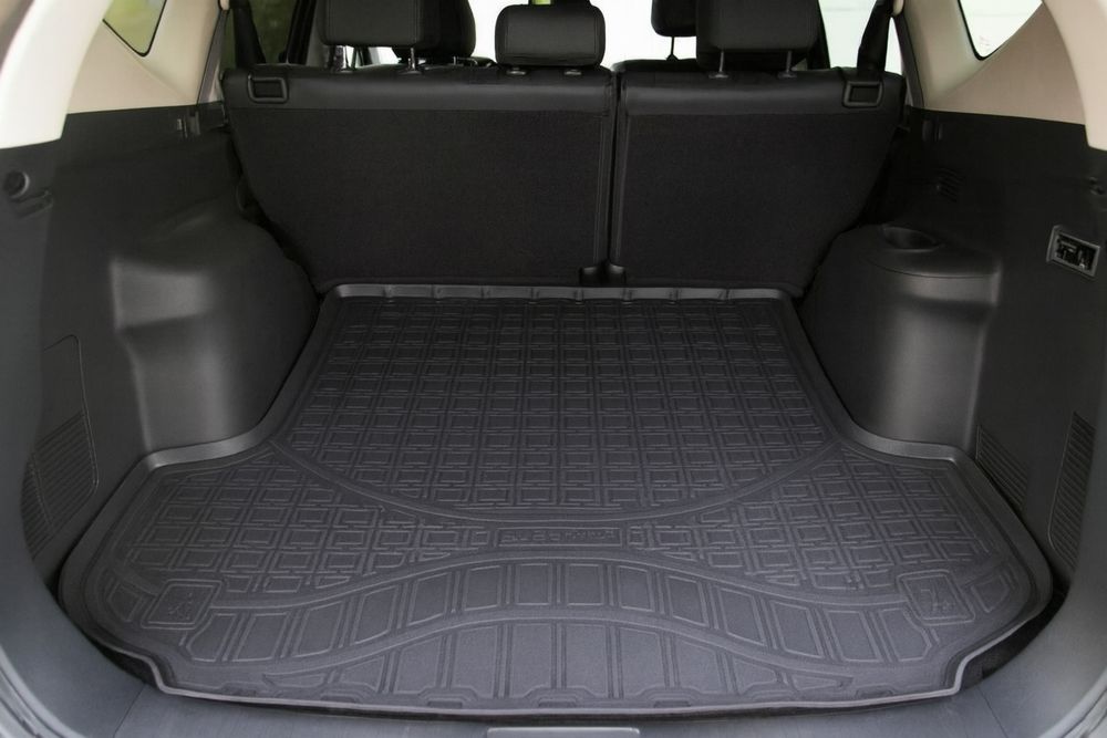 Полик багажника на Mitsubishi Pajero Sport 3 (2015-)