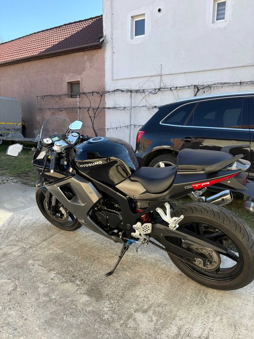 Hyosung GT 125 R 2015 (A1)