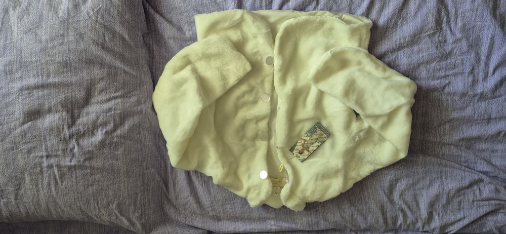 Продам новую полушубку.