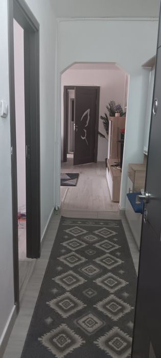 Închiriez apartament 3 camere lângă Lidl