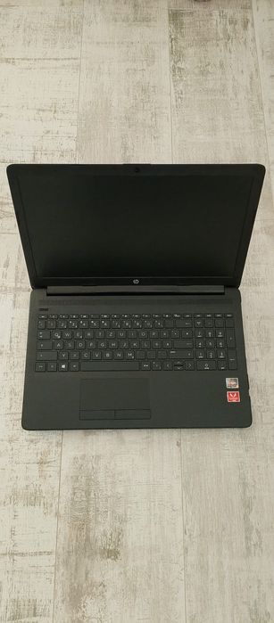 Laptop HP, in stare bună din punct de vedere estetic