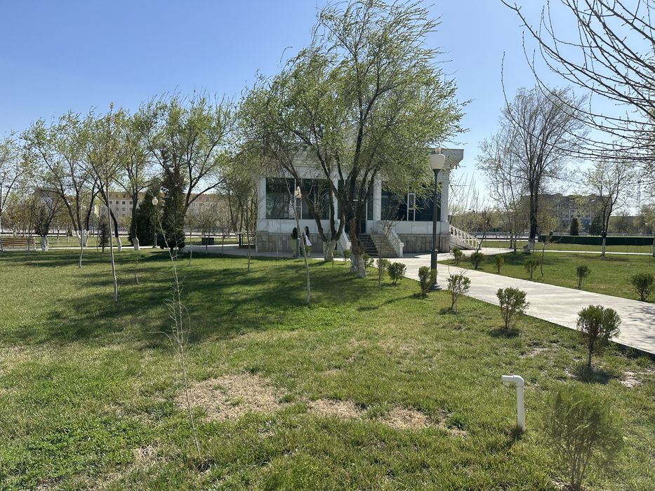 Urganch shahar markazida bino sotiladi