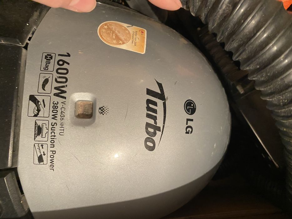 Пылесос Lg turbo работает 1600 w