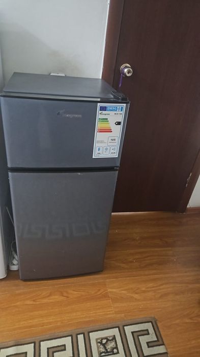 холодильник продам