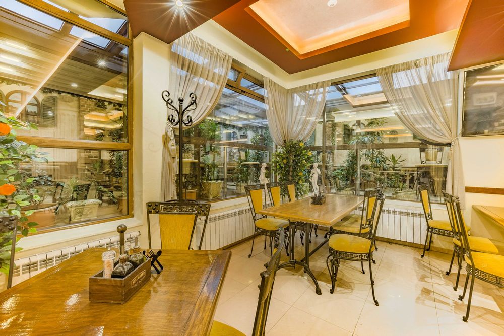 Дава се под наем Заведение в София, Младост 1А - 300 кв.м за 6000 € - Снимка #18