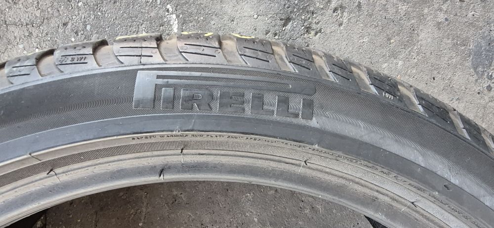 4 anvelope iarna RFT Pirelli,fata 245/40/19,spate 275/35/19.Pret/buc.