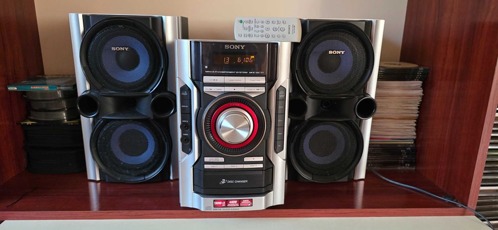 Combina audio SONY MHC-EC77 cu 3 CD