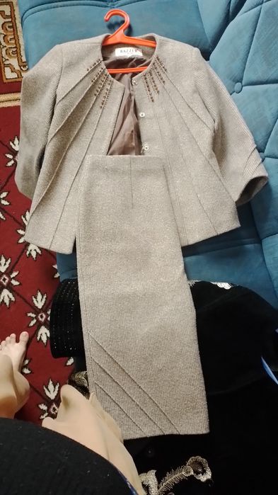 Oq shuba sotiladi va yana 2 ta narsa bor