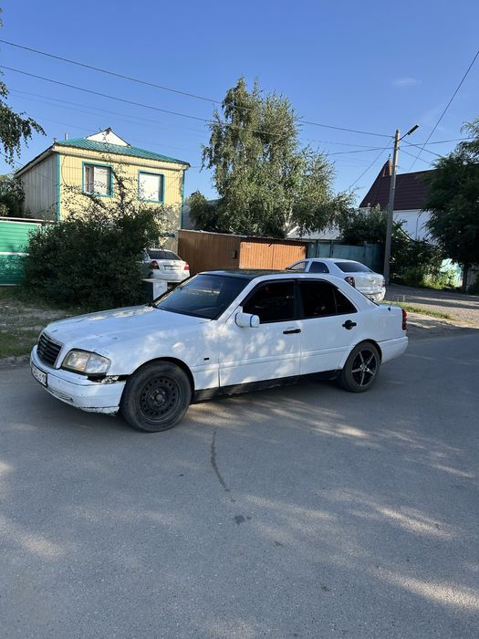 Мерседец w202 1.8